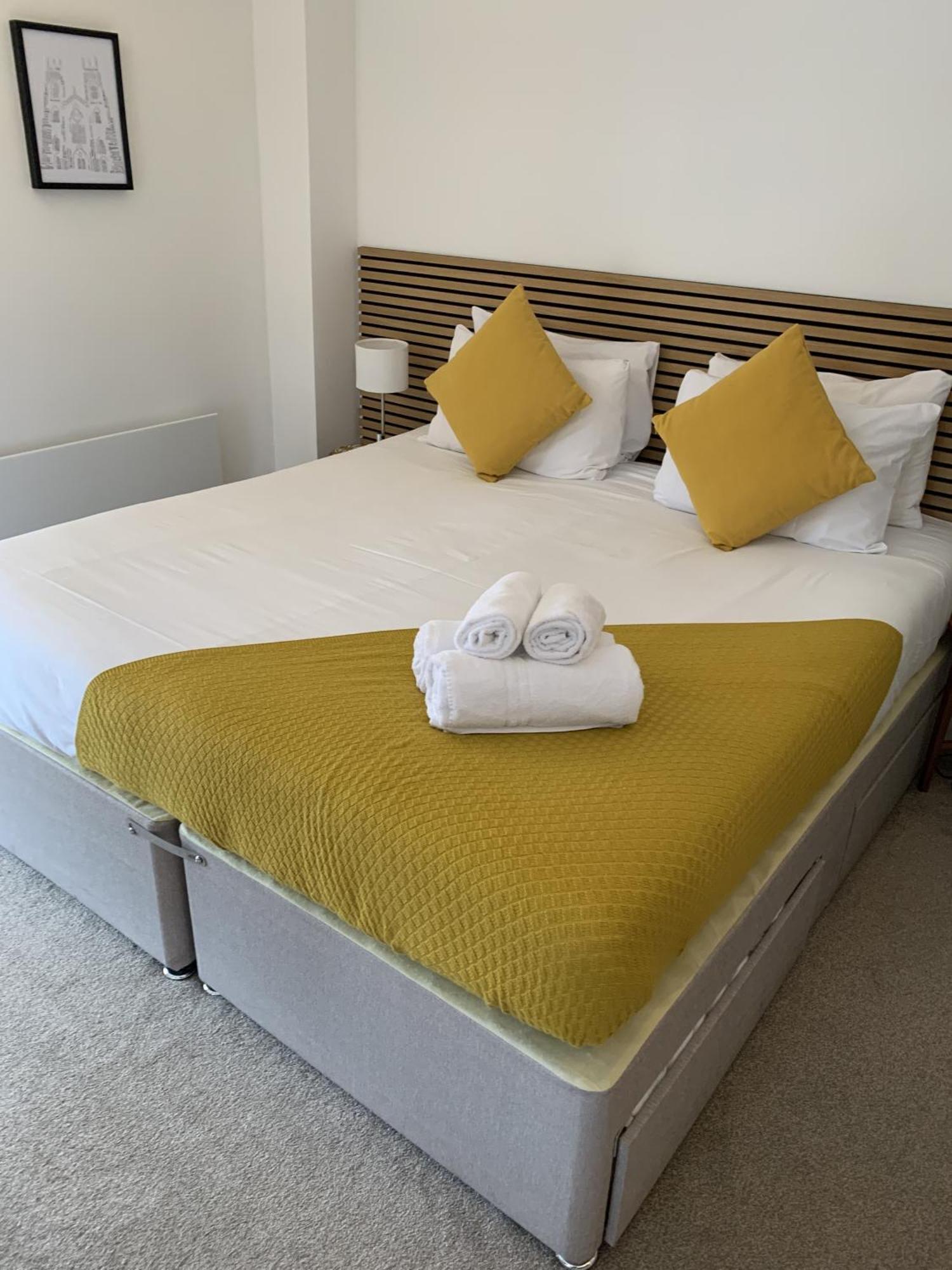 Betty'S Minster View - 6 Twins Or 3 Superkings -Central With Free Parking York Extérieur photo