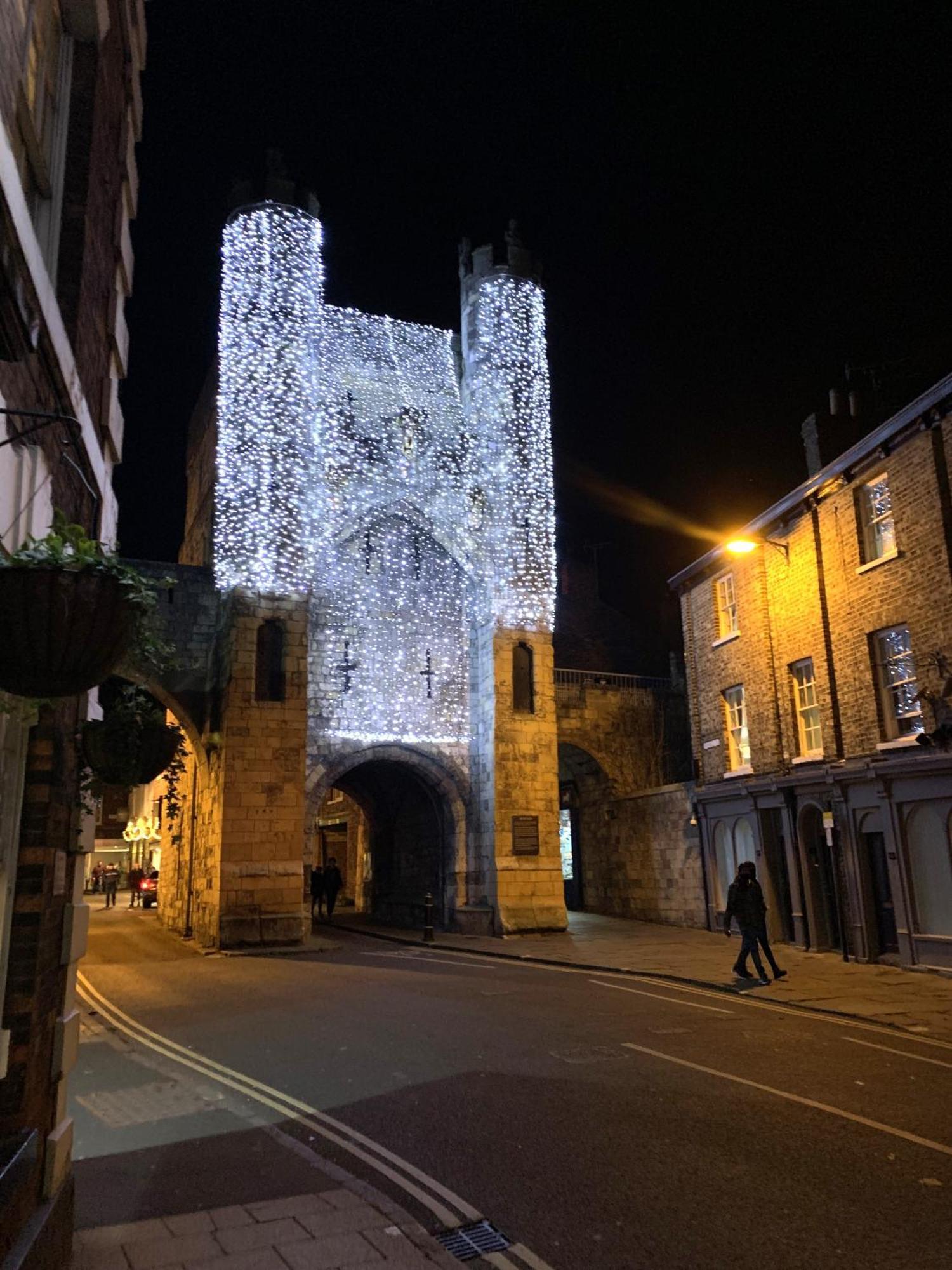 Betty'S Minster View - 6 Twins Or 3 Superkings -Central With Free Parking York Extérieur photo
