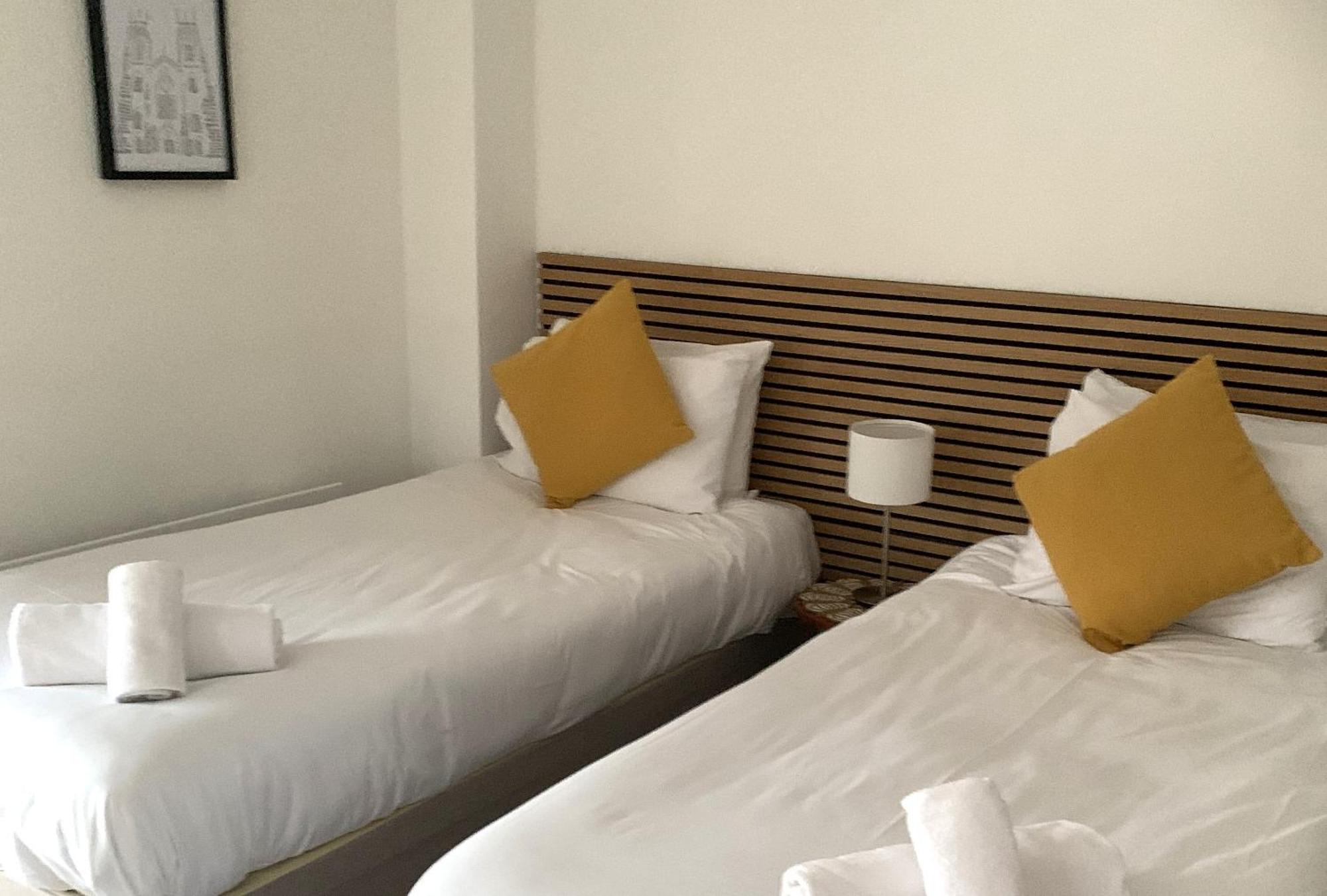 Betty'S Minster View - 6 Twins Or 3 Superkings -Central With Free Parking York Extérieur photo